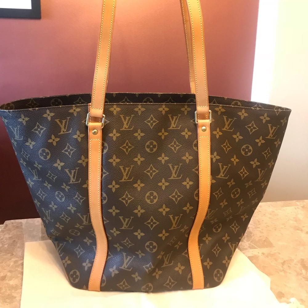 Louis Vuitton Sac Shopping Tote